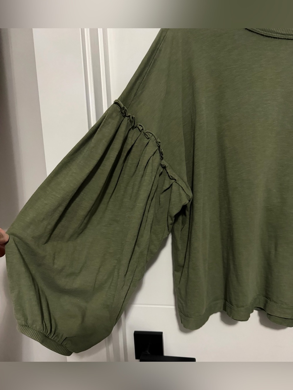 Aerie:Balloon Long Sleeve Top (ptp approx 25in) Size Large - Picture 2 of 9